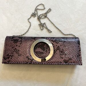 💜🆕 NWOT Elegant Purple Snake Print Clutch
